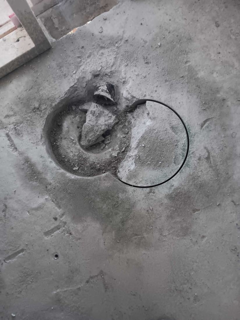 Kjerneboringshull i betonggulv